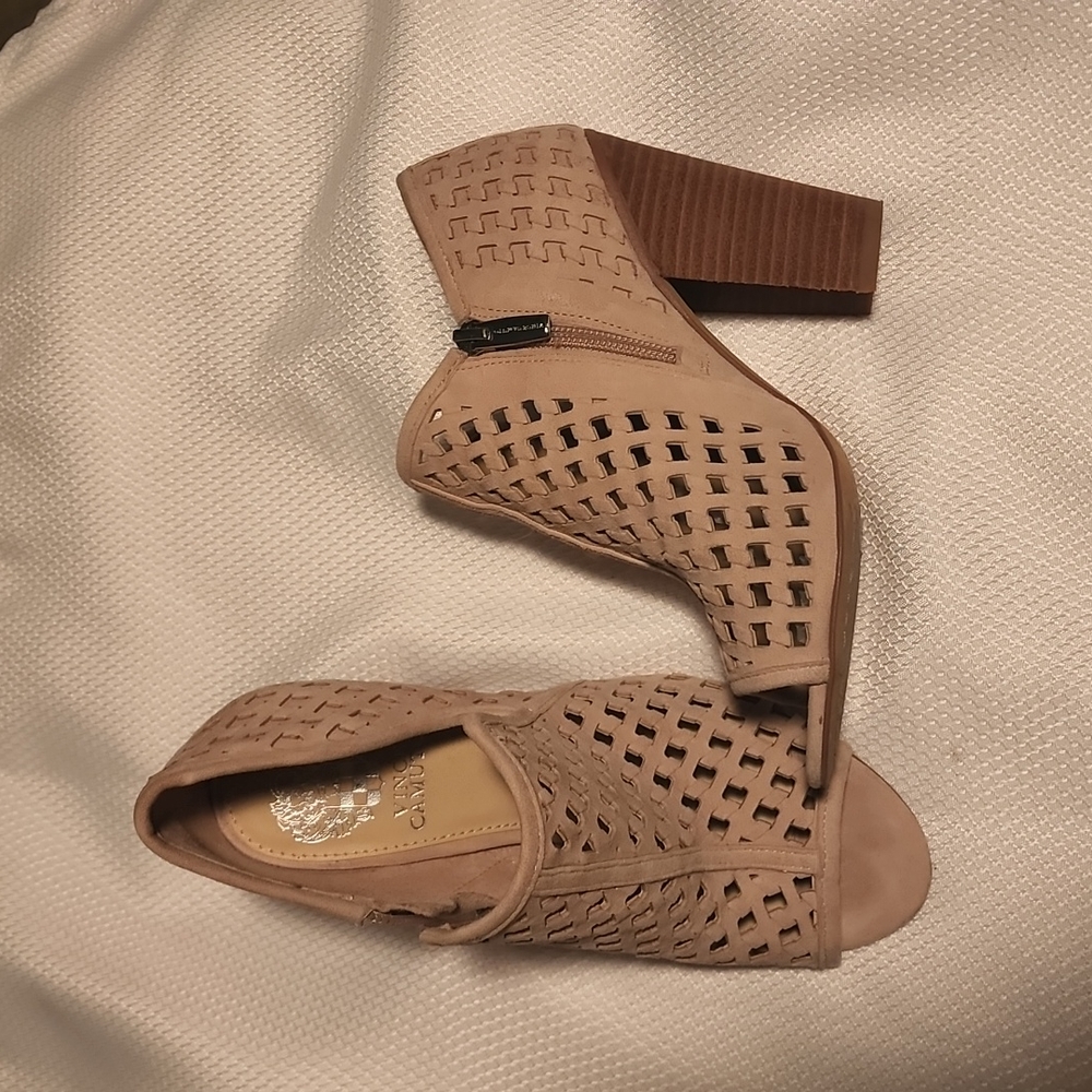 Vince camuto
